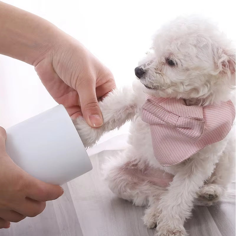 Portable Pet Paw Wash Cup – Soft Silicone Foot Cleaner